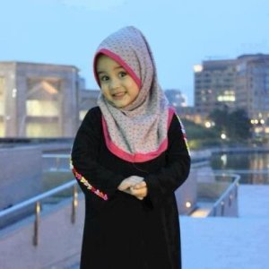 Nama Bayi Perempuan Islam/Islami (789 Rangkaian Terbaik)