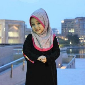 Nama Bayi Perempuan Islam/Islami (789 Rangkaian Terbaik)